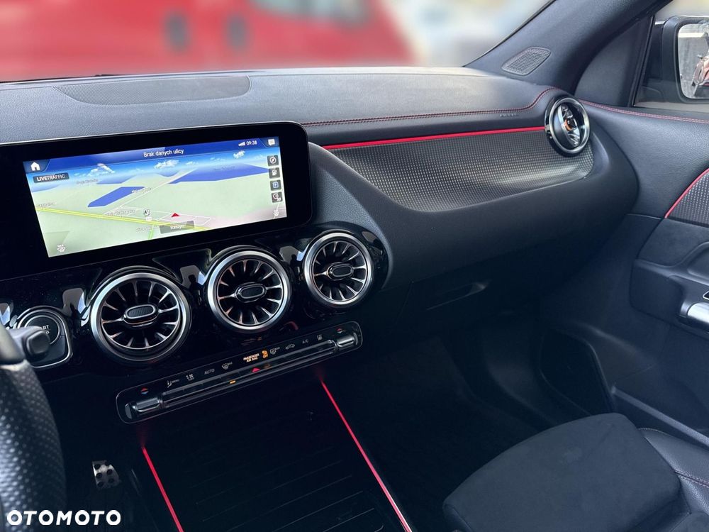 Mercedes-Benz EQA - 14