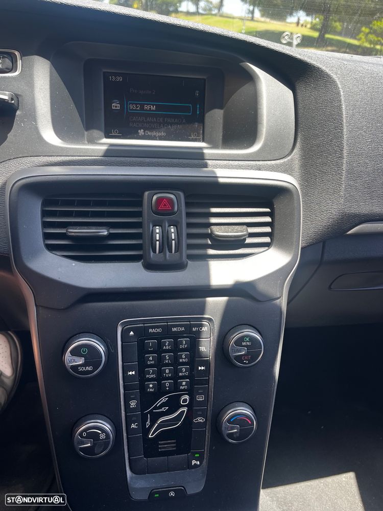 Volvo V40 1.6 D2 R-Design Momentum - 21