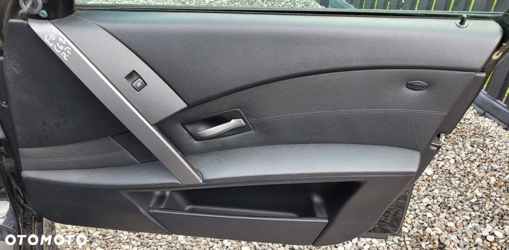BOCZEK PRAWY PRZÓD PRZEDNI BMW 5 E61 EUROPA C67 - 1