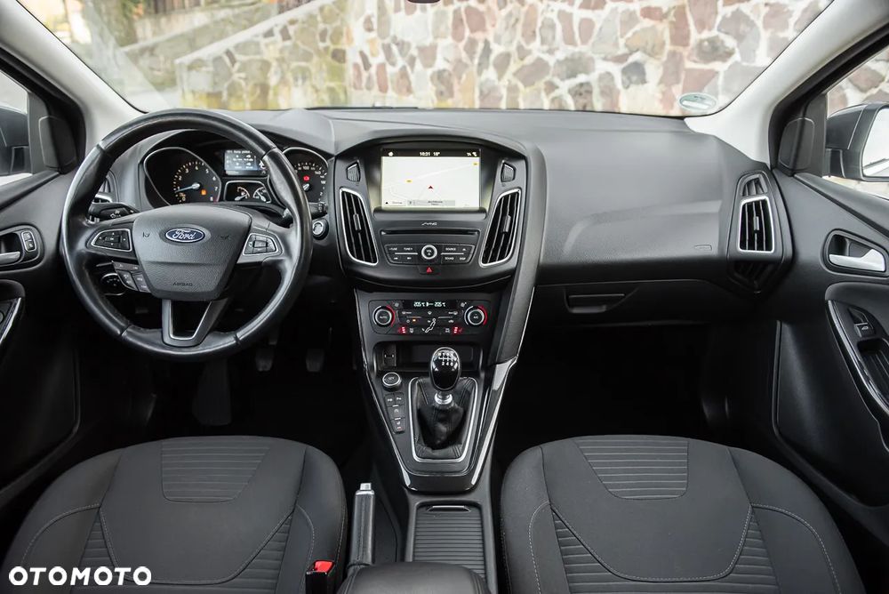 Ford Focus SW - 29
