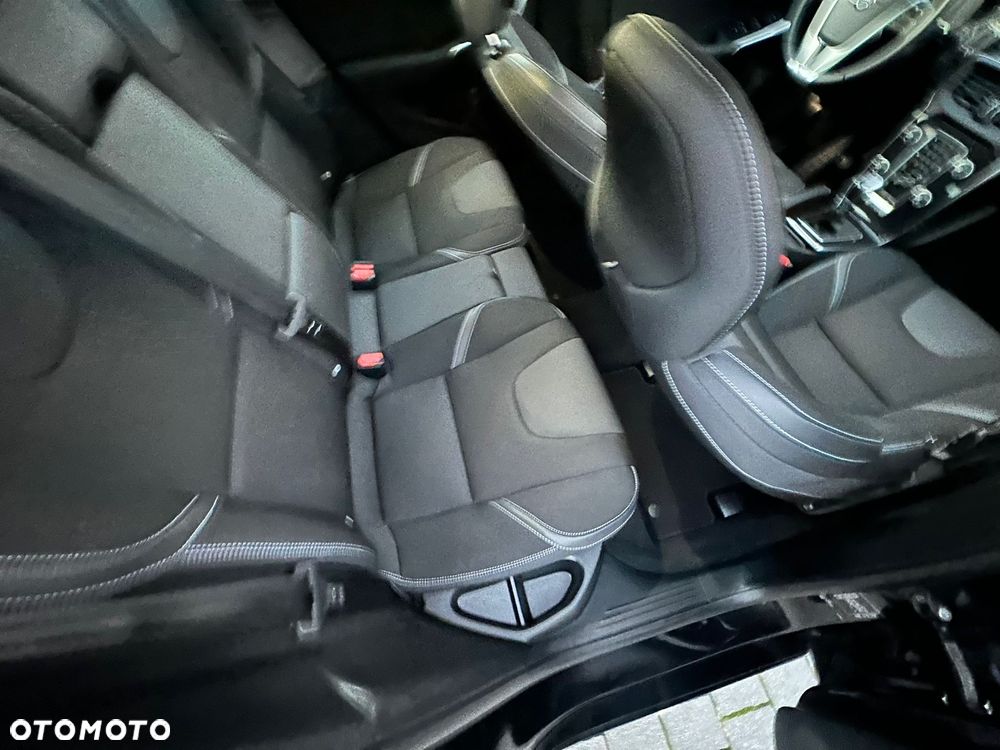 Volvo V40 T2 Drive-E Summum - 21