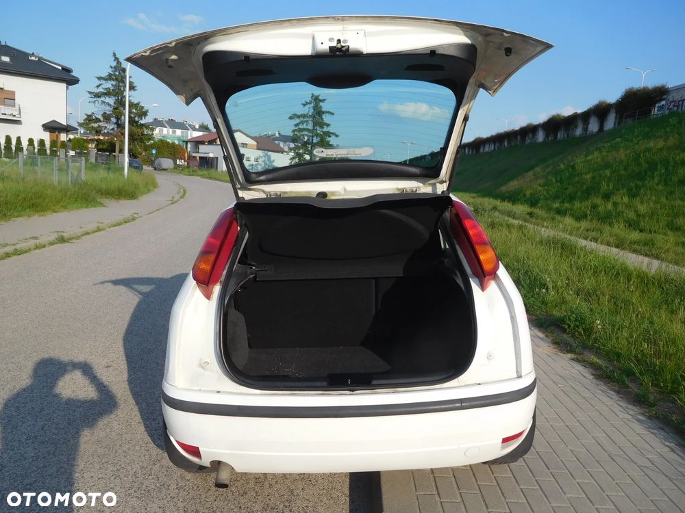 Ford Focus 1.8 TDCi Comfort - 12