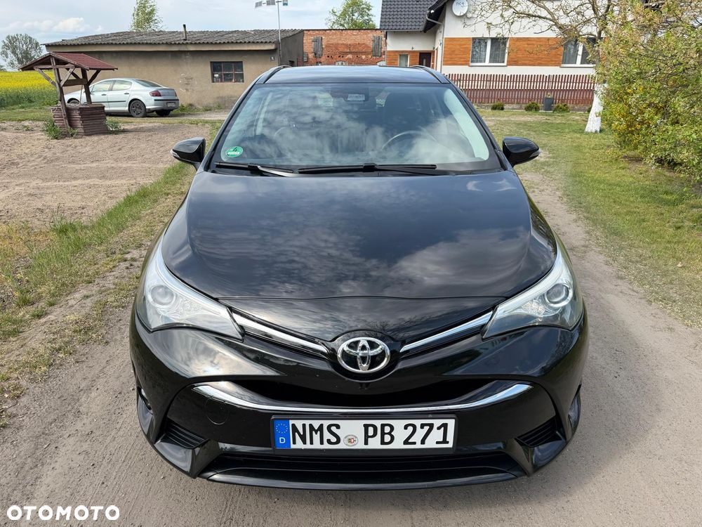 Toyota Avensis 1.8 Premium EU5 - 28