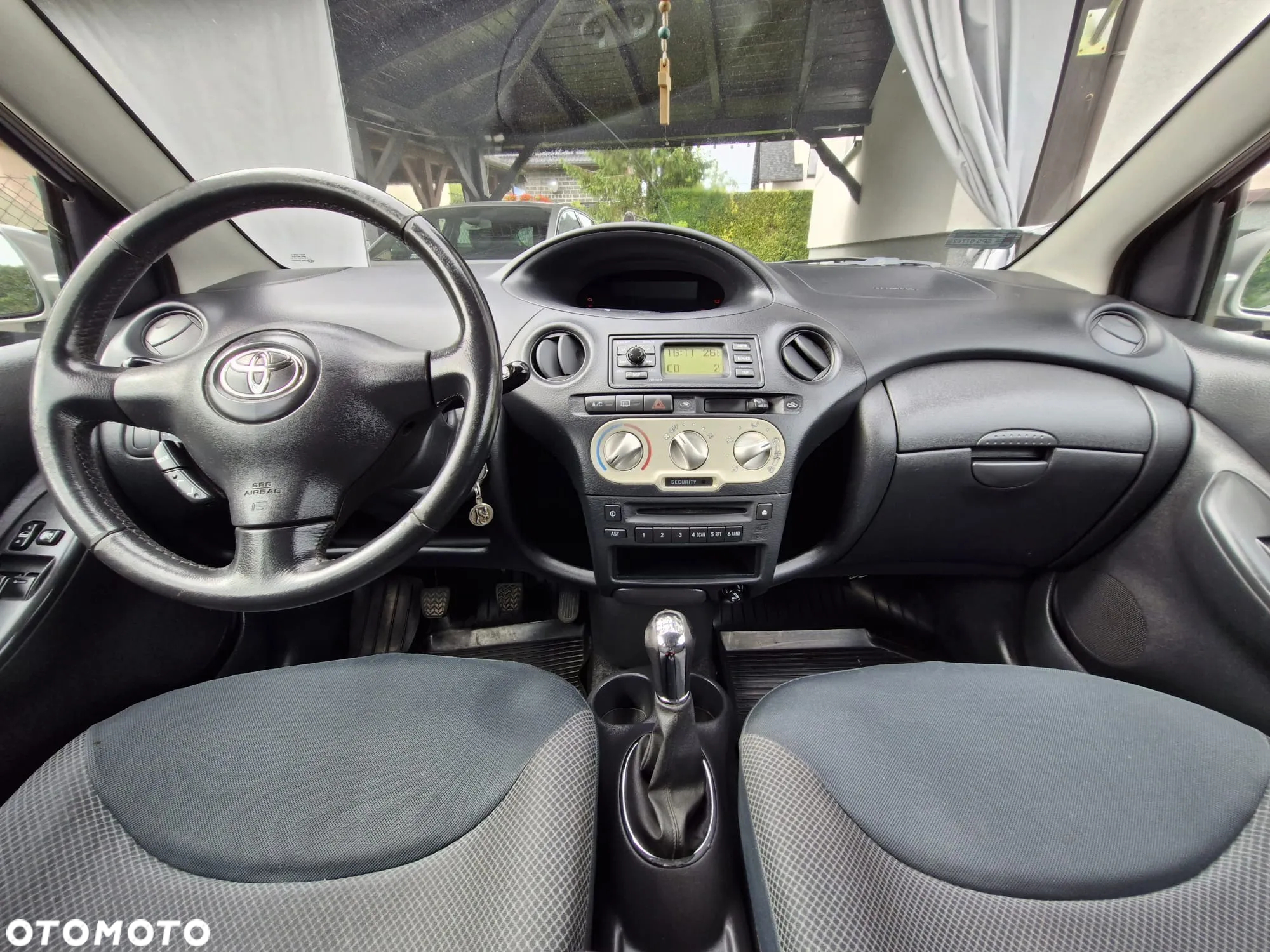 Toyota Yaris 1.3 Blue - 24