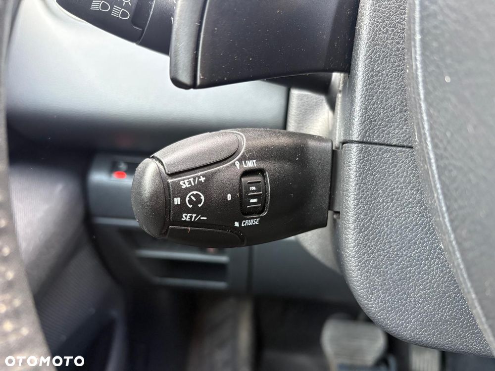 Peugeot 3008 Hybrid4 - 19