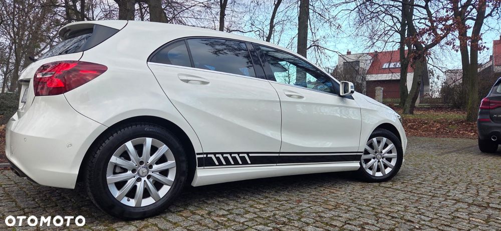 Mercedes-Benz Klasa A 180 7G-DCT Urban - 7