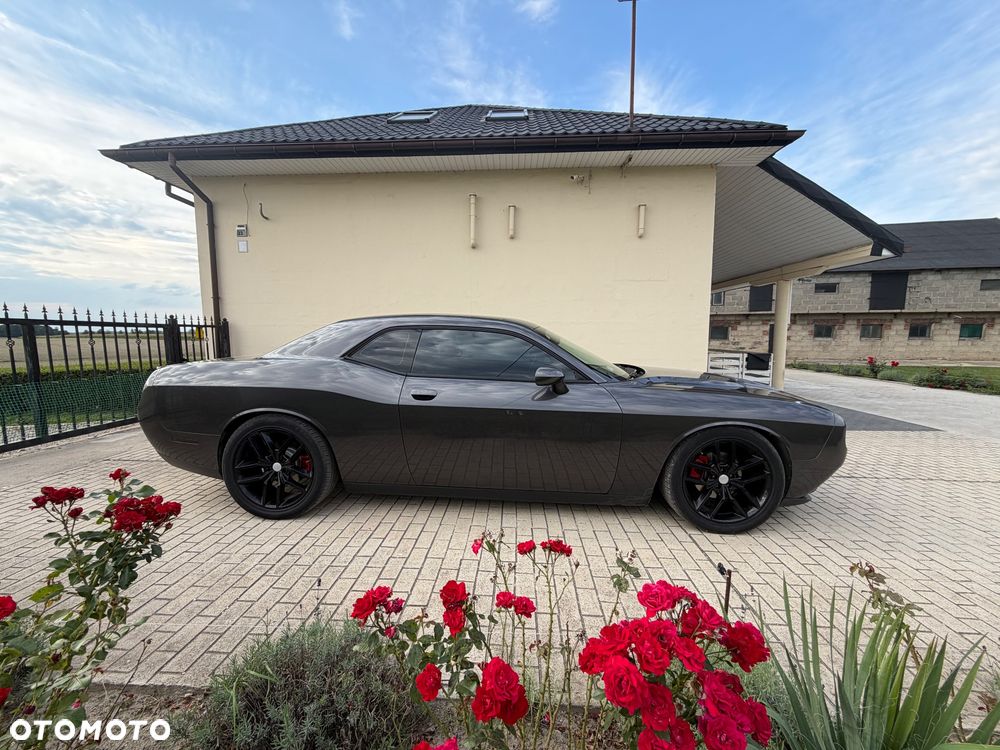 Dodge Challenger - 4
