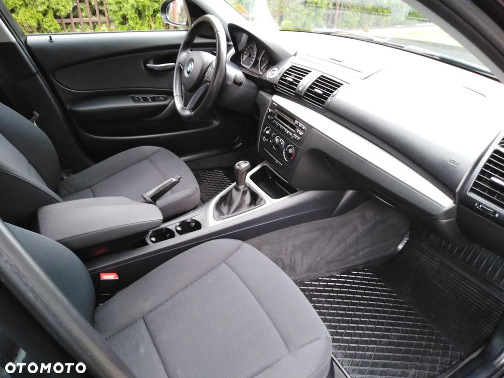 BMW Seria 1 118d DPF - 26