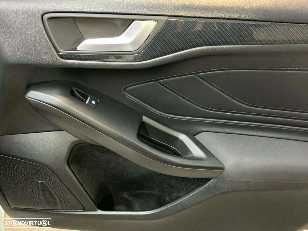 Ford Focus 1.0 EcoBoost ST-Line - 23