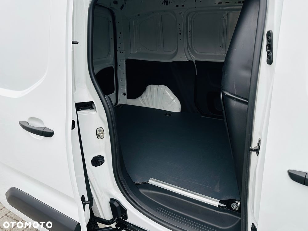 Toyota Proace City 1.5 D-4D  2,3t Active - 15