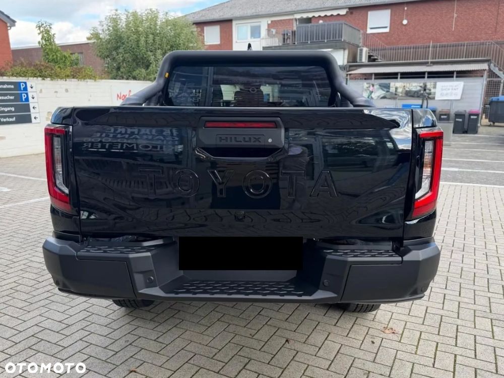 Toyota Hilux - 8
