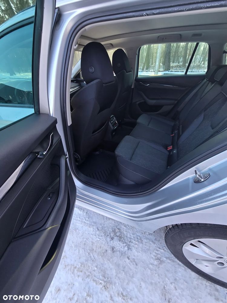 Skoda Octavia 2.0 TDI DSG Style - 12