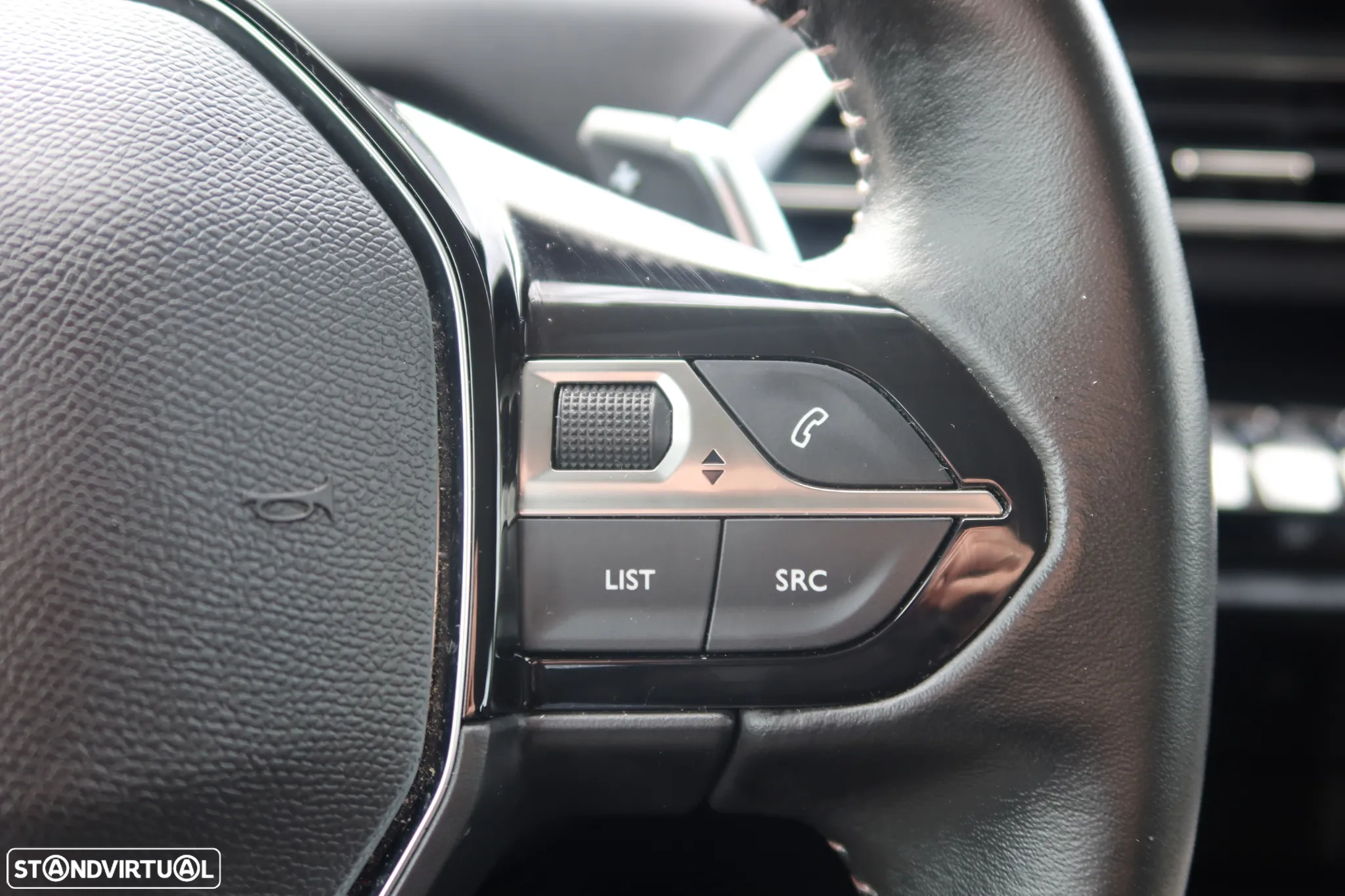 Peugeot 3008 1.5 BlueHDi Allure EAT8 - 17