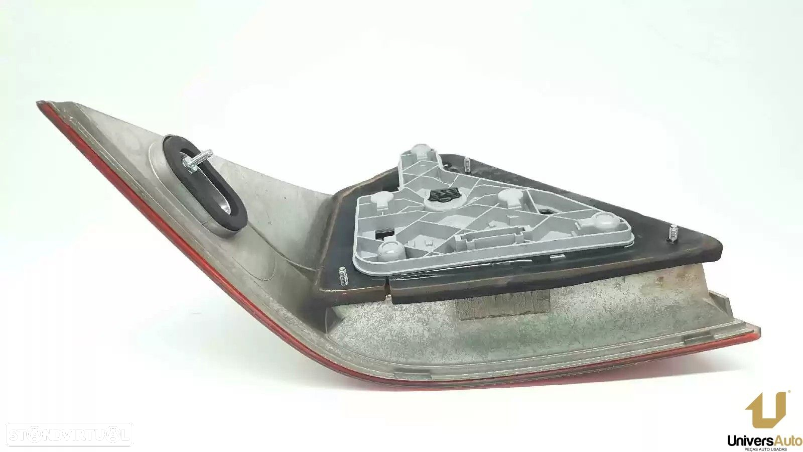 FAROLIM TRASEIRO DIREITO MERCEDES-BENZ CLASSE C 2001 -A2038200264 - 2