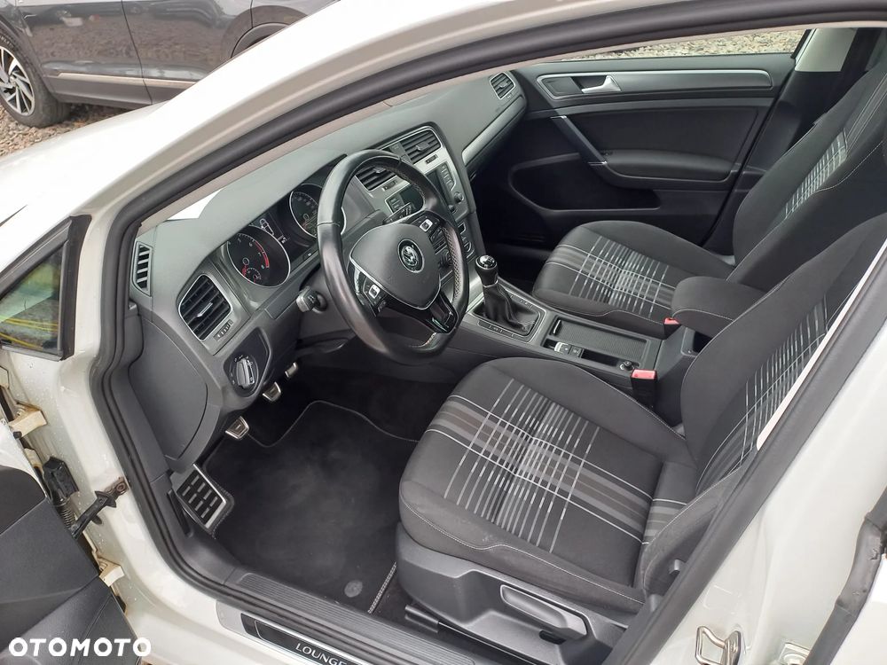 Volkswagen Golf 1.4 TSI BMT Comfortline - 21