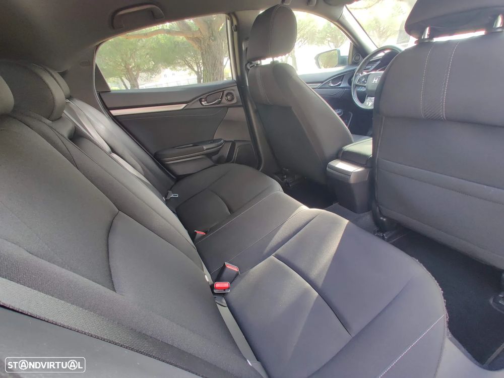 Honda Civic 1.0 i-VTEC Executive - 15