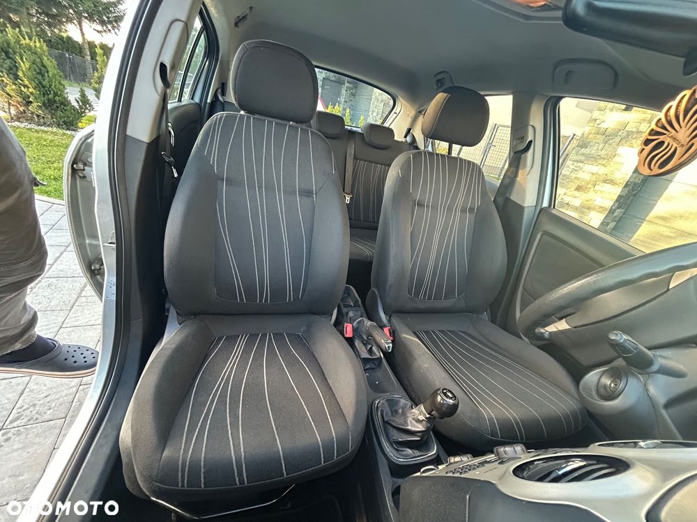 Opel Corsa 1.4 16V Enjoy - 15