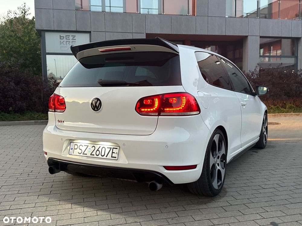 Volkswagen Golf VI 2.0 TSI GTI - 15