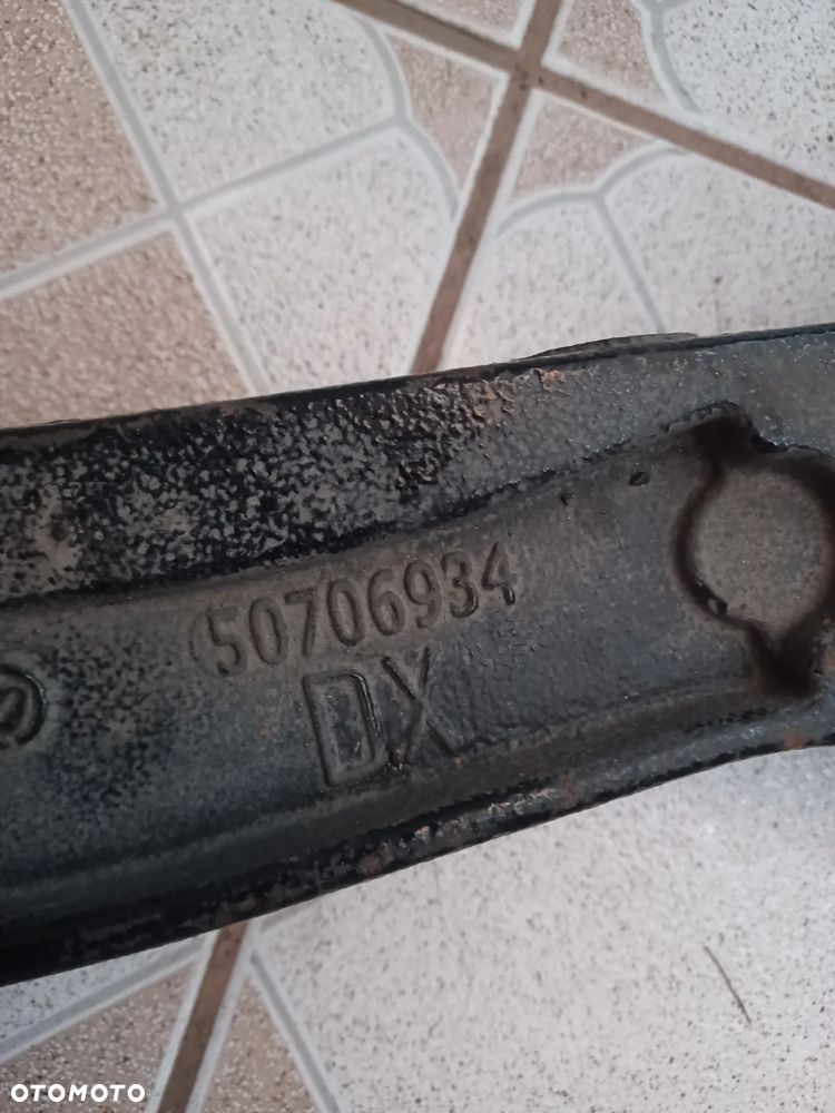 Wahacz przód L/P Fiat Ducato III - 2