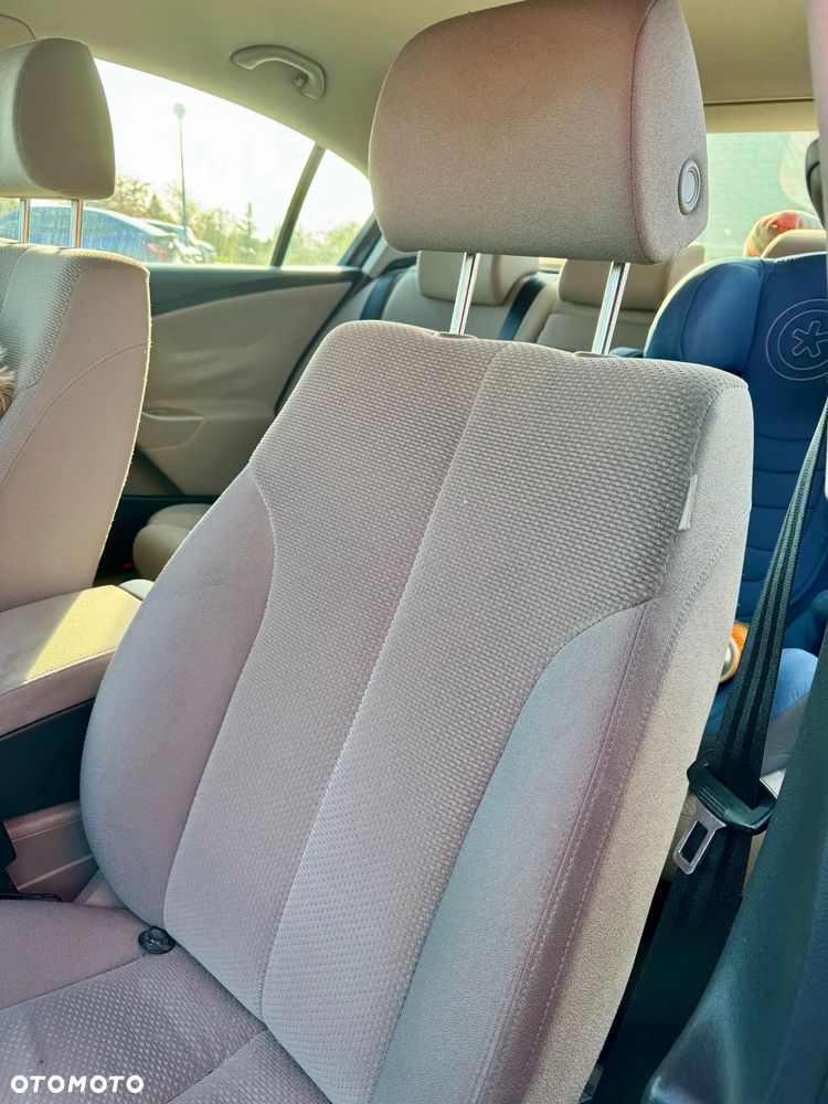 Volkswagen Passat 2.0 TDI Comfortline DSG - 17