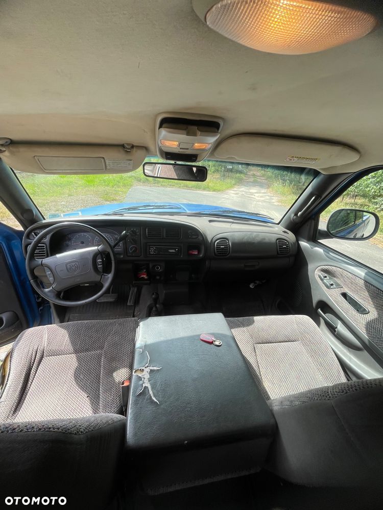 Dodge RAM 5.9 4WD - 12