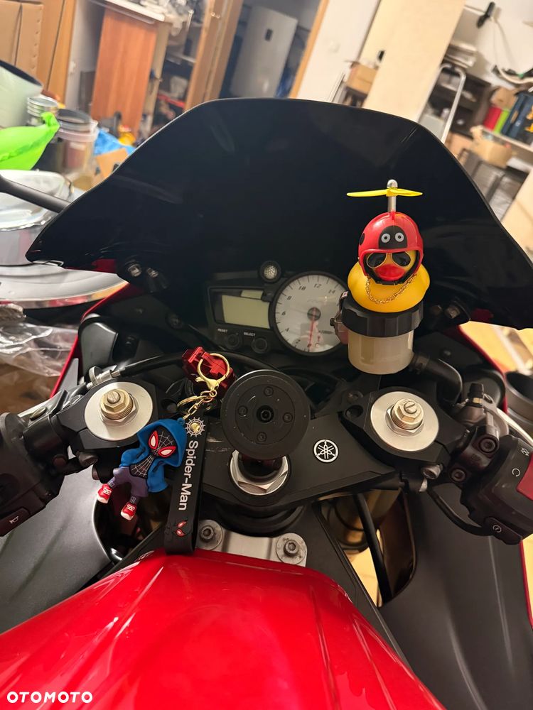 Yamaha R6 - 6