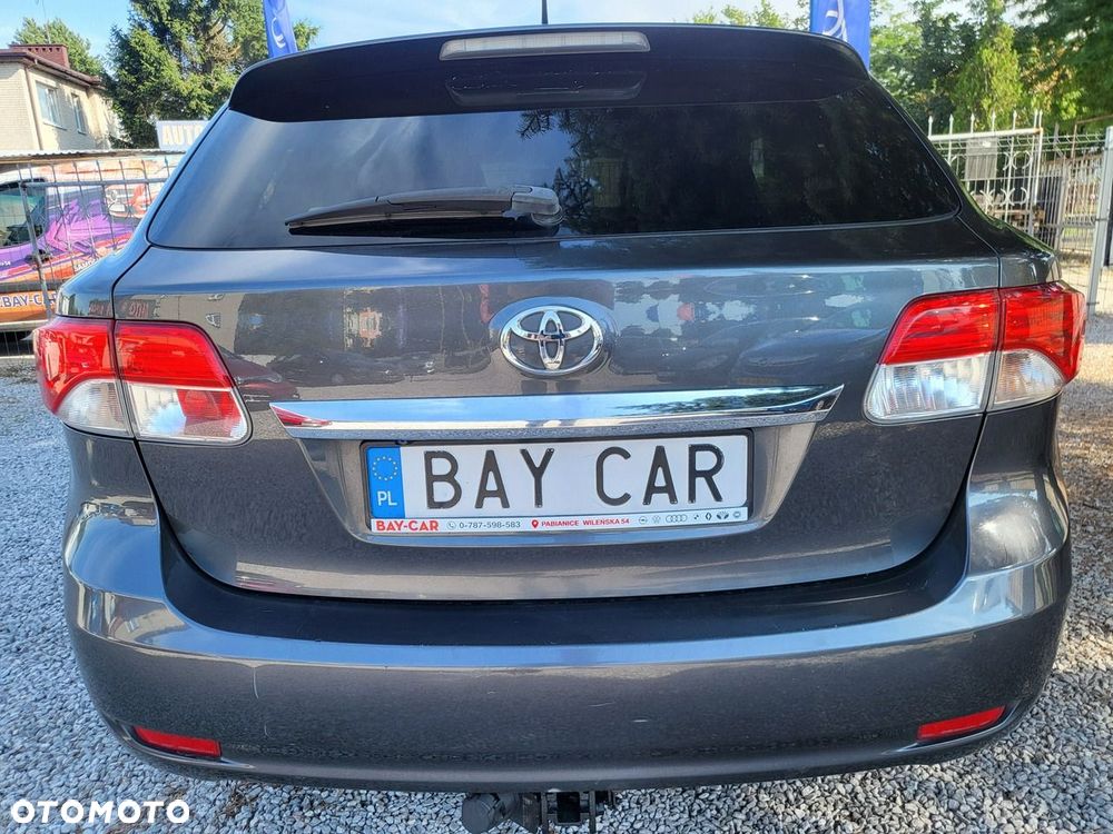 Toyota Avensis - 6