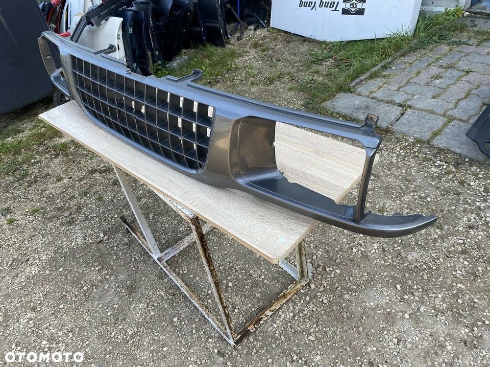 ATRAPA GRILL OPEL CAMPO ISUZU RODEO - 2
