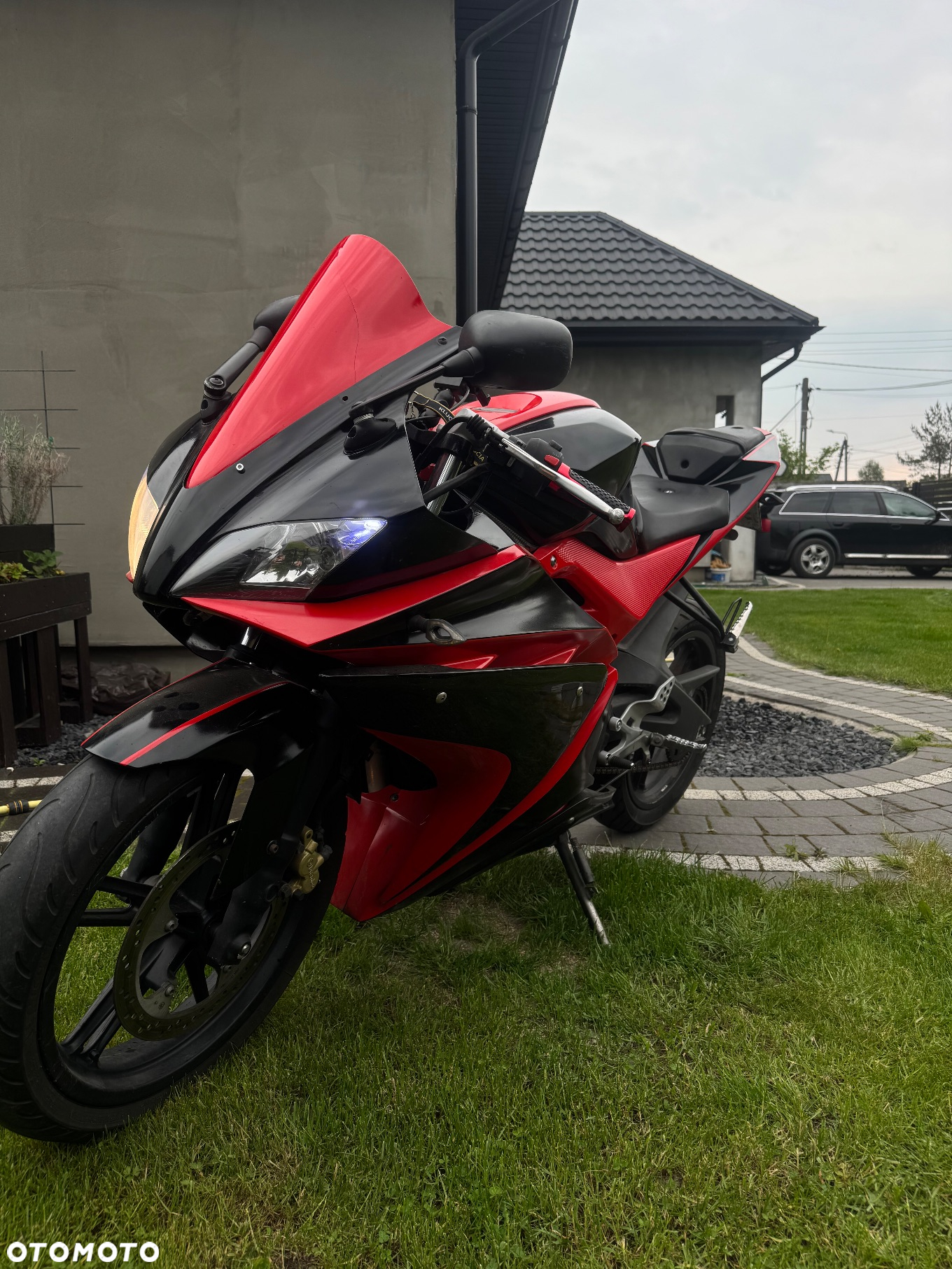 Yamaha YZF - 2