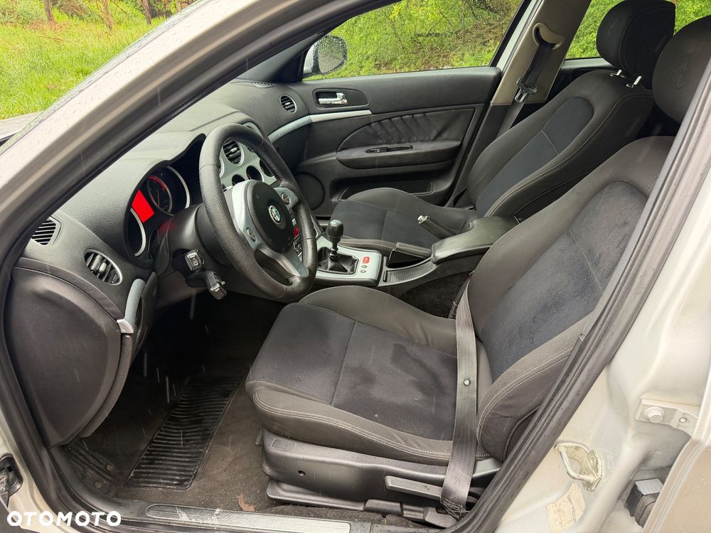 Alfa Romeo 159 1.9 JTDM 8V DPF - 6