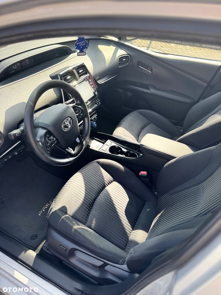 Toyota Prius 1.8 Hybrid Prestige - 11