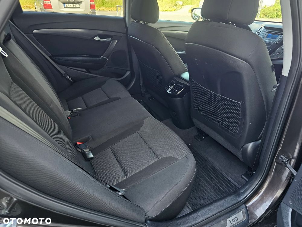 Hyundai i40 Kombi 1.7 CRDi Premium - 17