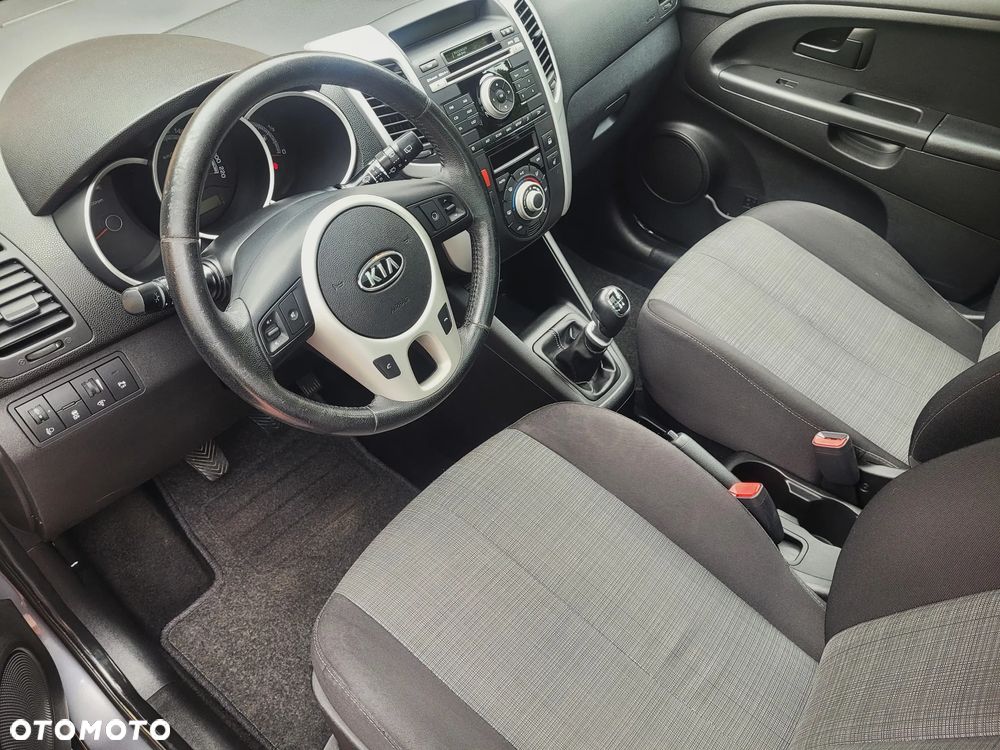 Kia Venga 1.6 CVVT Dream-Team Edition - 18