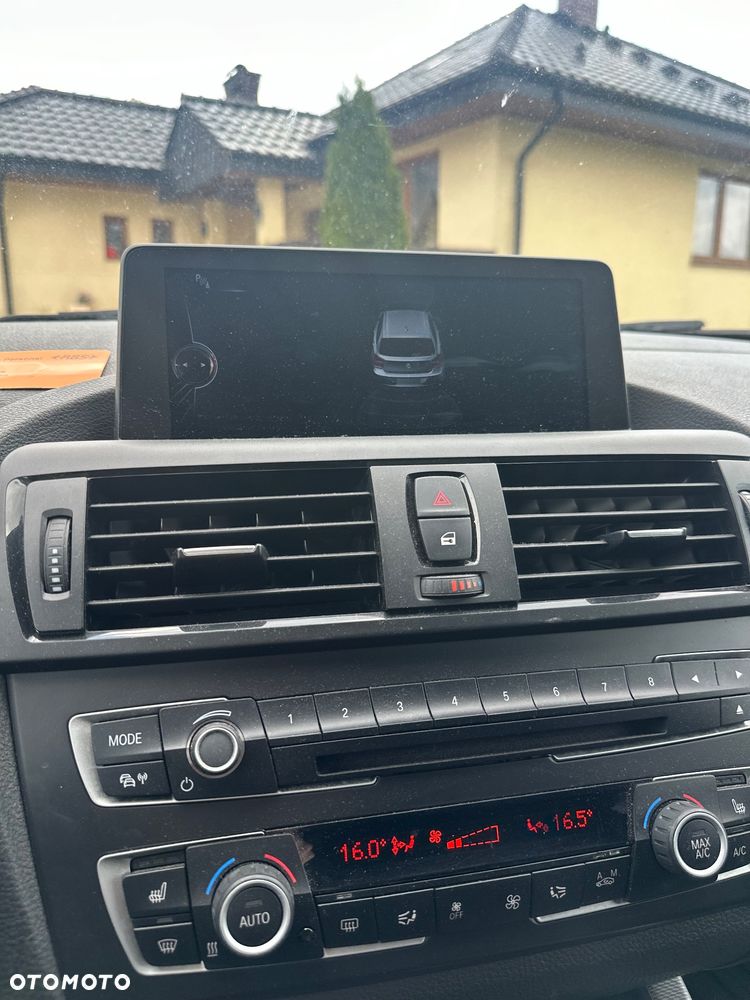 BMW Seria 1 120d xDrive - 16