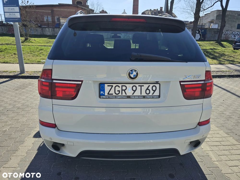BMW X5 xDrive35i Edition Exclusive - 11