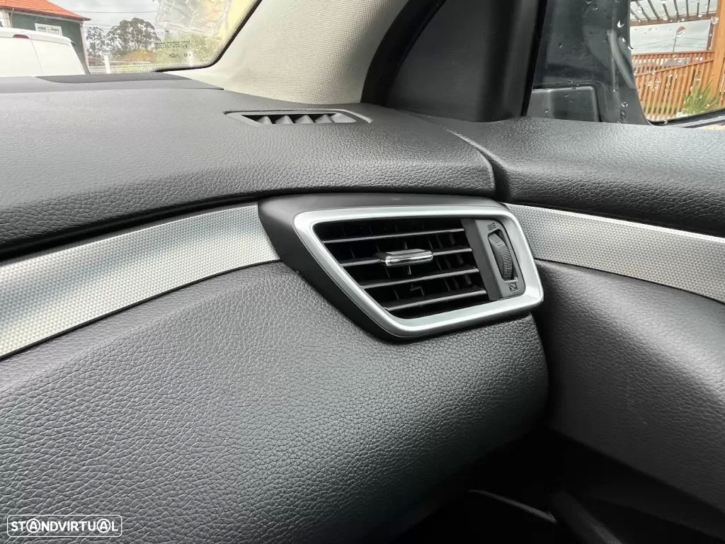 Nissan Qashqai 1.5 dCi N-Connecta 18 - 22