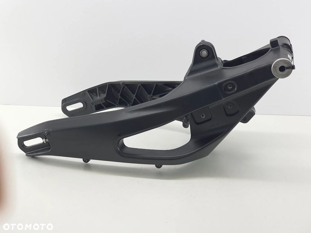 WAHACZ TYL  YAMAHA XSR 125 - 3