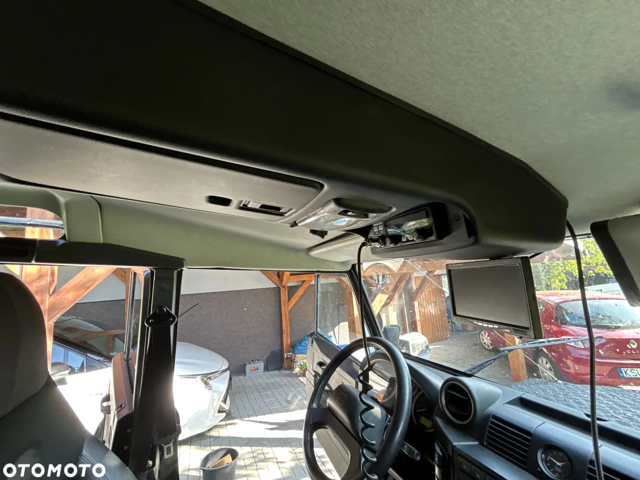 Land Rover Defender 110 2.2 TD4 E Utility - 11