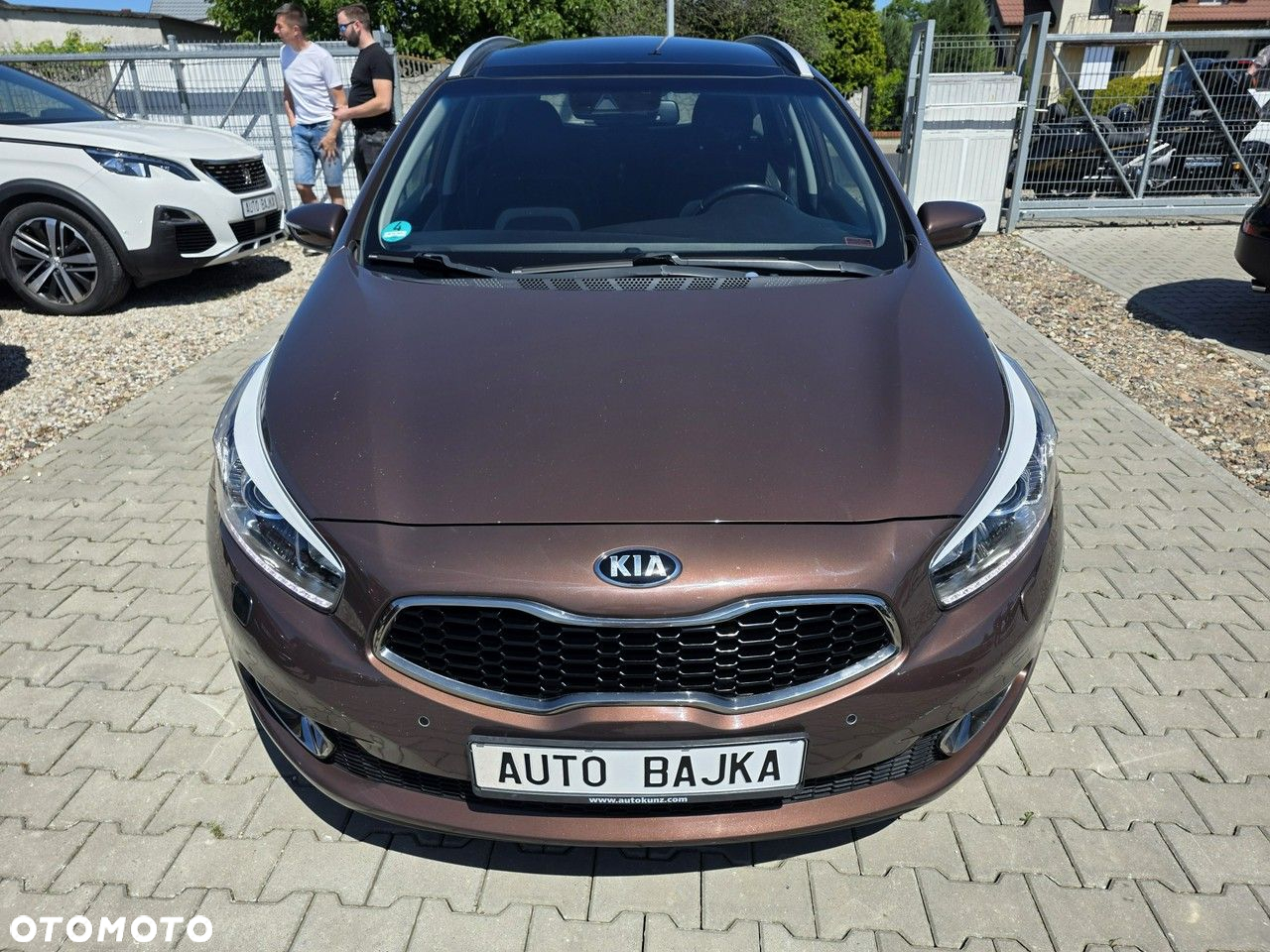Kia Ceed 1.6 GDI DCT SW Platinum Edition - 9