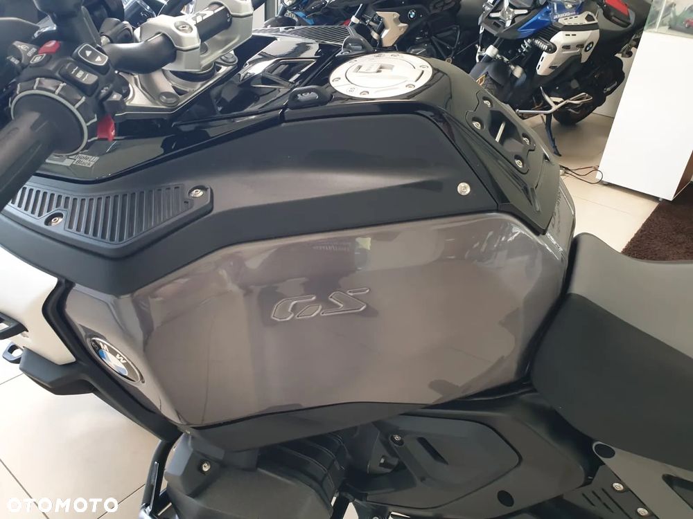BMW R - 12