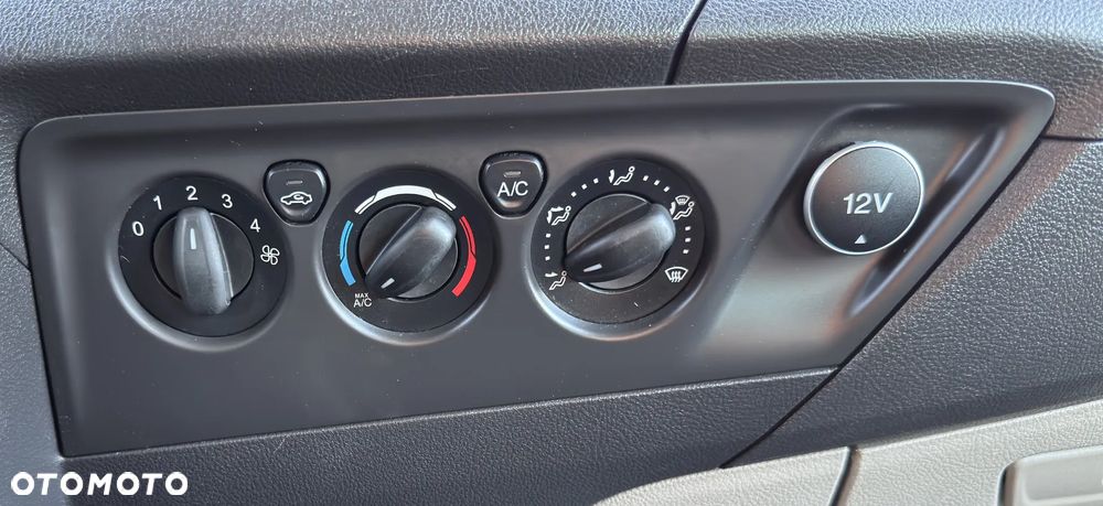 Ford Tourneo Custom 300 L2H1 VA Titanium - 20