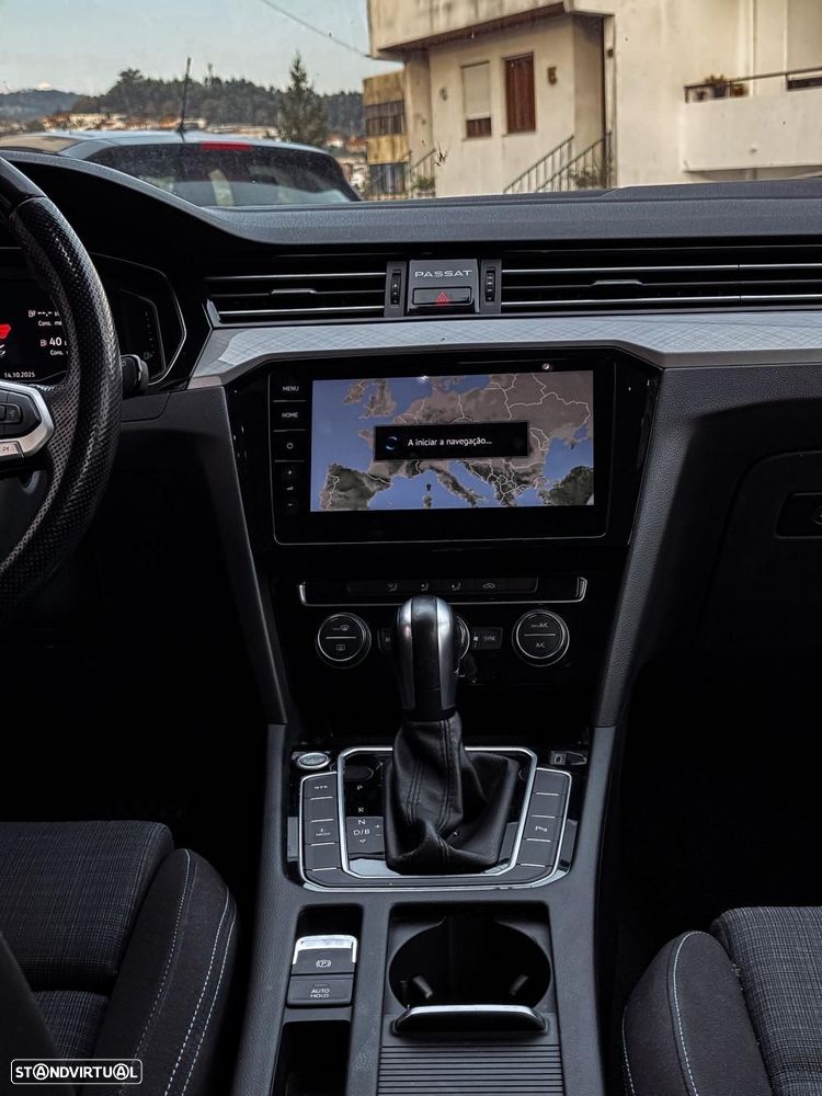 VW Passat Variant - 8