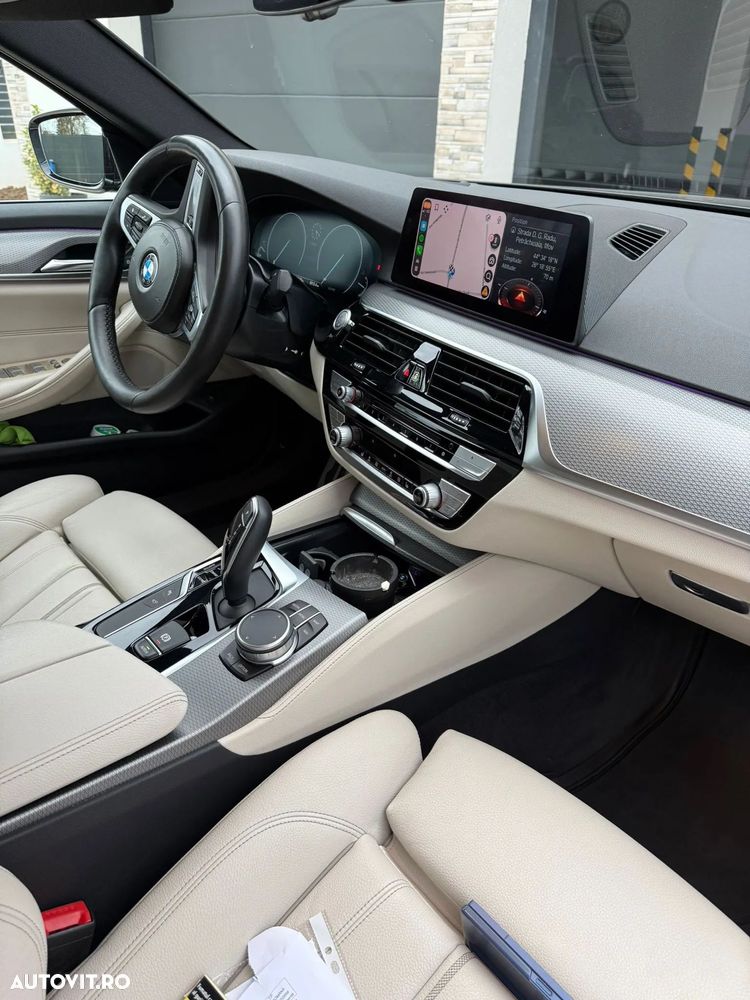 BMW Seria 5 530d xDrive AT - 8