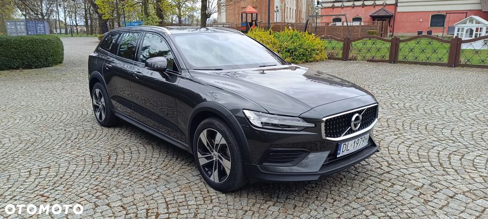 Volvo V60 Cross Country - 3