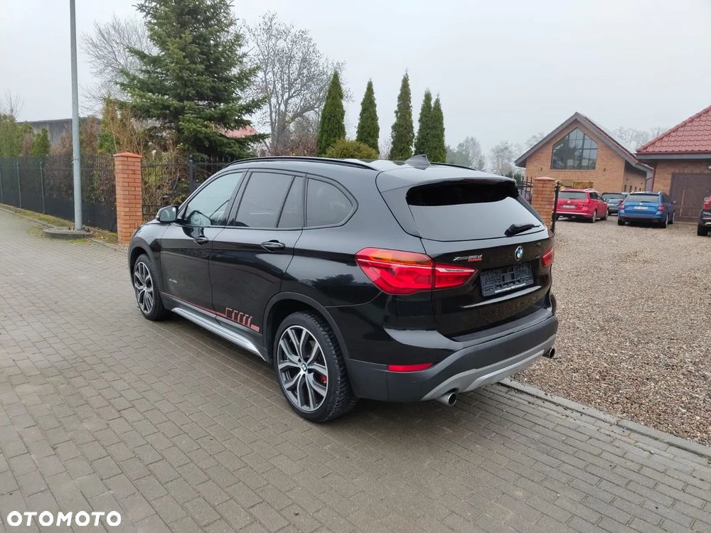 BMW X1 xDrive25d Sport Line - 33
