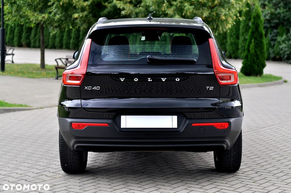 Volvo XC 40 T2 Momentum Pro - 5