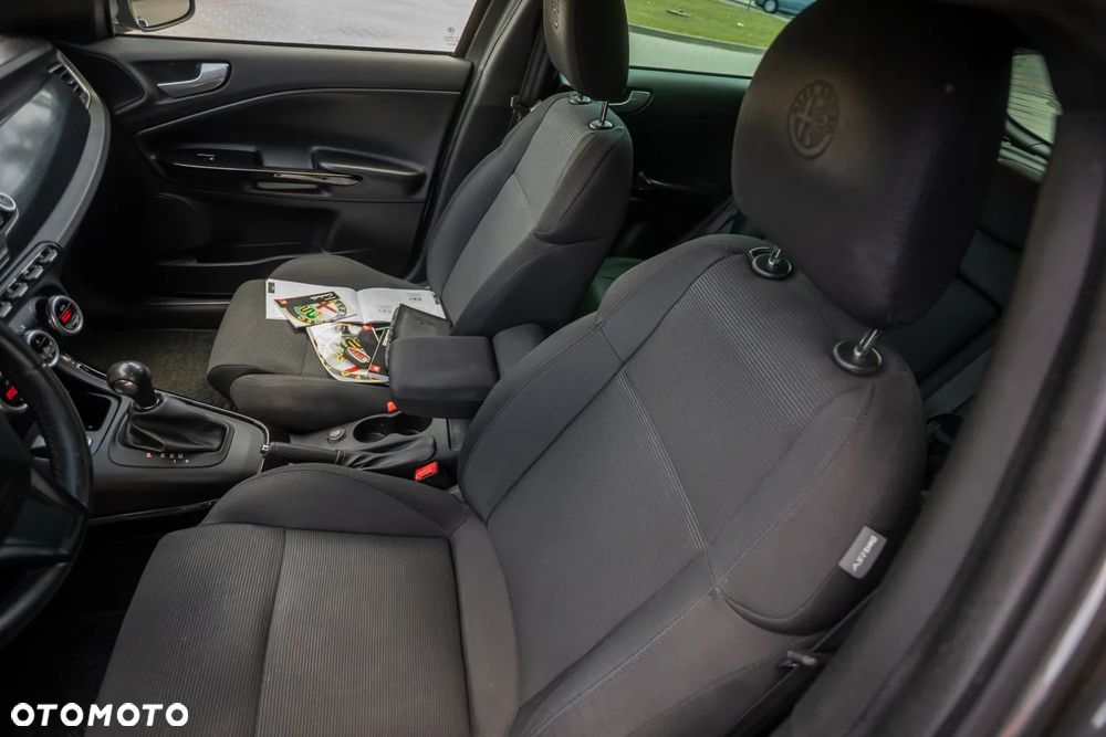 Alfa Romeo Giulietta 2.0 JTDM 20V TCT Speciale - 17