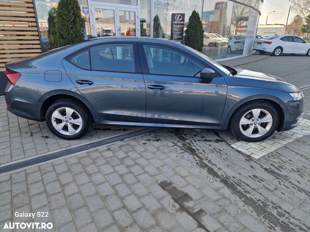 Skoda Octavia 2.0 TDI DSG Ambition - 5