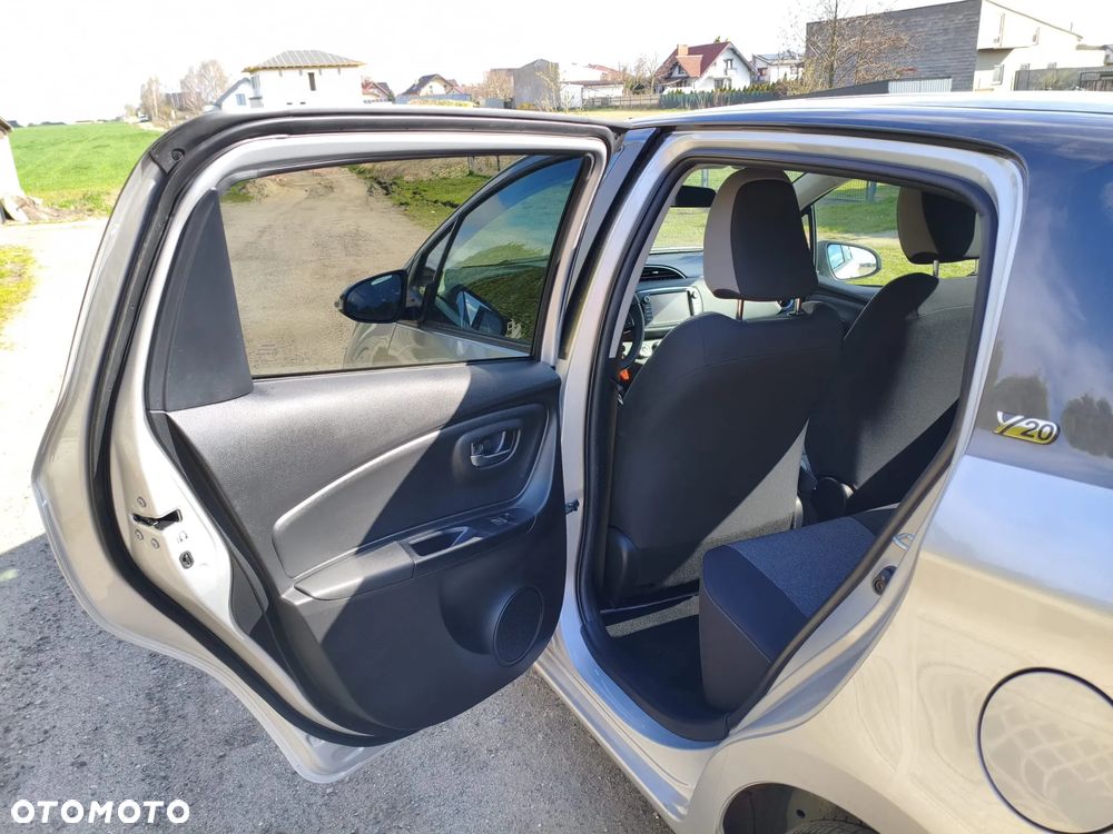 Toyota Yaris 1.5 20th Anniversary CVT - 22