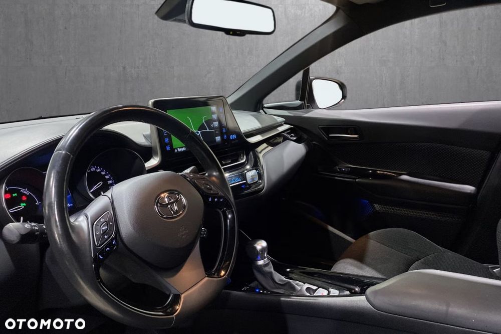 Toyota C-HR Lounge - 12